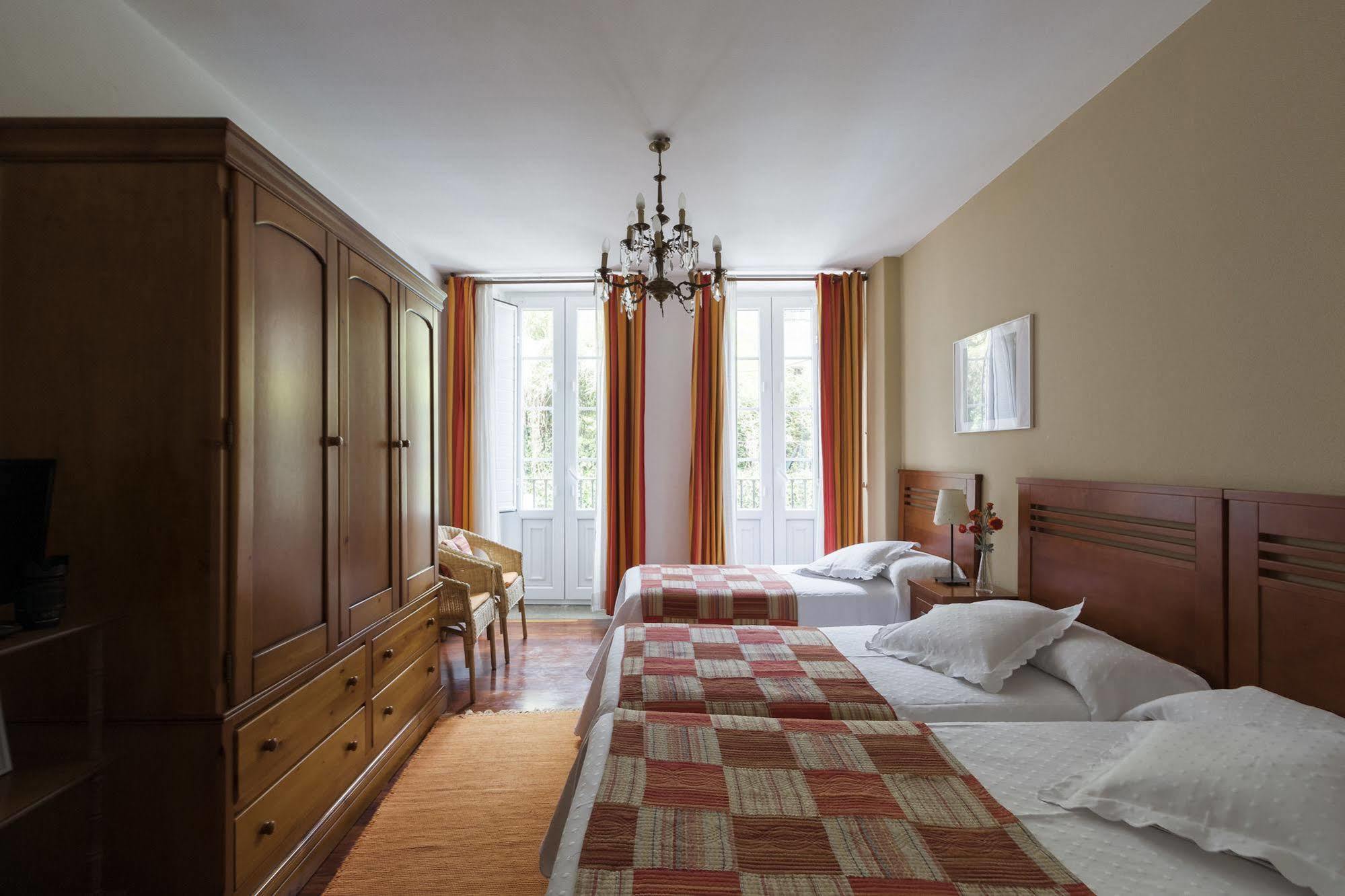 Hostal La Carballinesa Santiago de Compostela Dış mekan fotoğraf