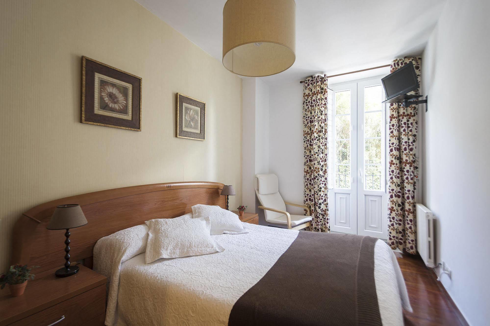 Hostal La Carballinesa Santiago de Compostela Dış mekan fotoğraf